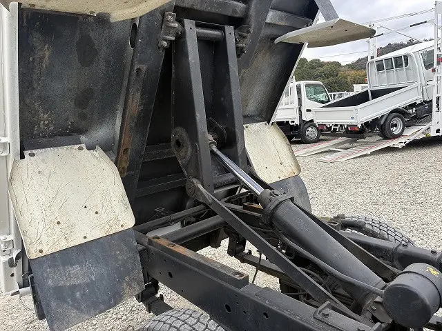 いすゞ エルフ TKG-NJR85AN(2WD)の写真18