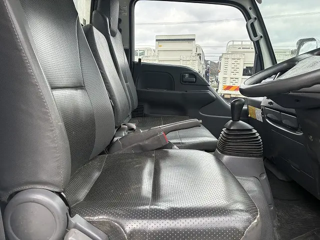 いすゞ エルフ TKG-NJR85AN(2WD)の写真30