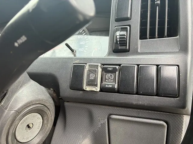 いすゞ エルフ TKG-NJR85AN(2WD)の写真38