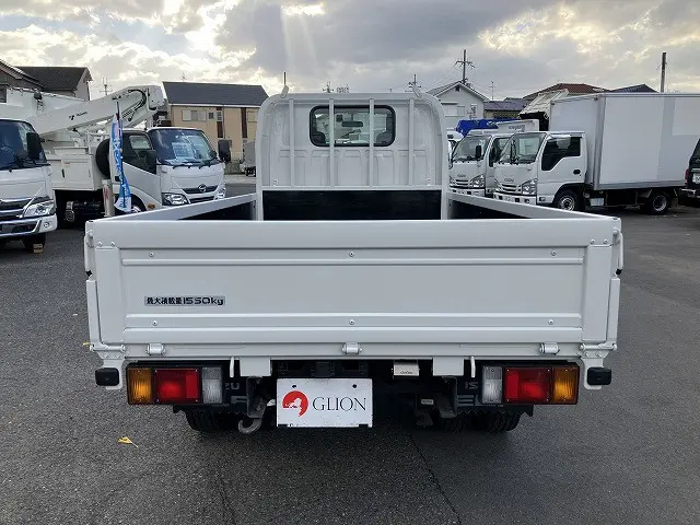 いすゞ エルフ 2RG-NHR88A(2WD)の写真7