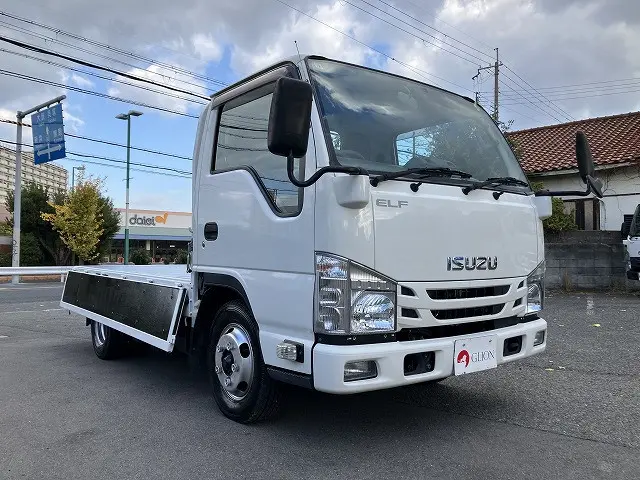 いすゞ エルフ 2RG-NHR88A(2WD)の写真10