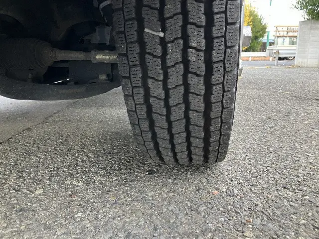 いすゞ エルフ 2RG-NHR88A(2WD)の写真27