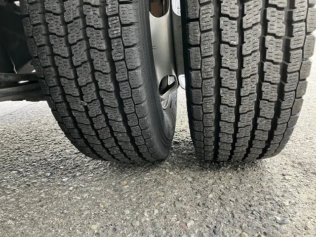 いすゞ エルフ 2RG-NHR88A(2WD)の写真29