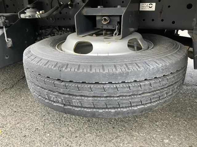 いすゞ エルフ 2RG-NHR88A(2WD)の写真32