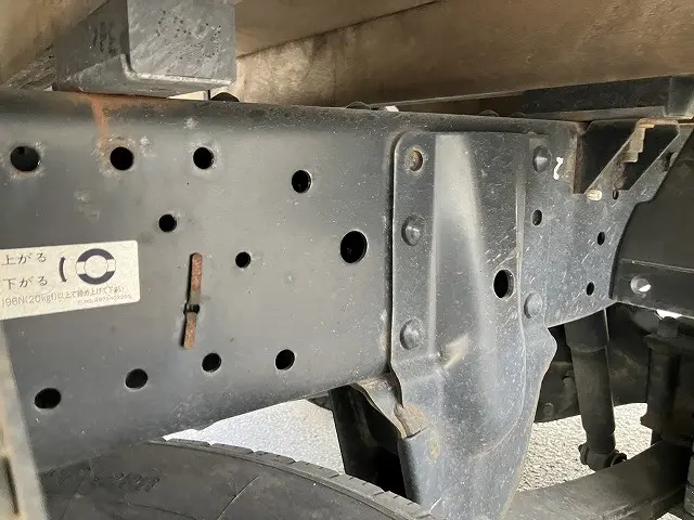 いすゞ エルフ 2RG-NHR88A(2WD)の写真33