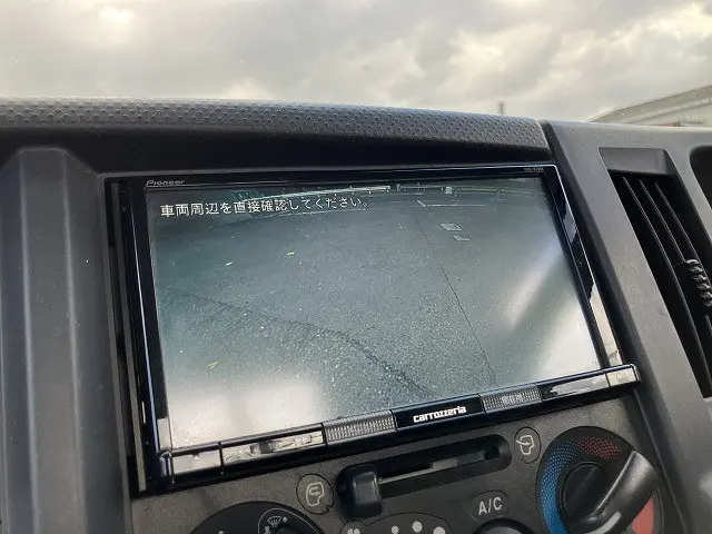 いすゞ エルフ 2RG-NHR88A(2WD)の写真42