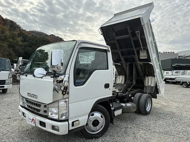 いすゞ エルフ 2RG-NJR88AD(2WD)の写真1