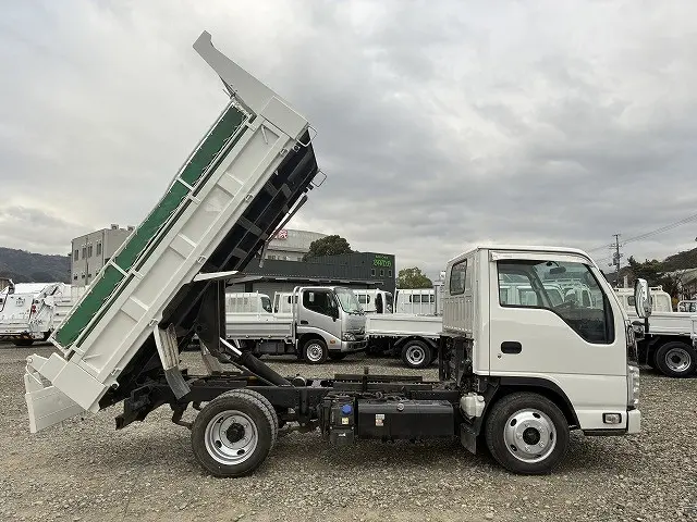 いすゞ エルフ 2RG-NJR88AD(2WD)の写真5