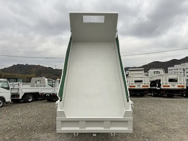 いすゞ エルフ 2RG-NJR88AD(2WD)の写真7