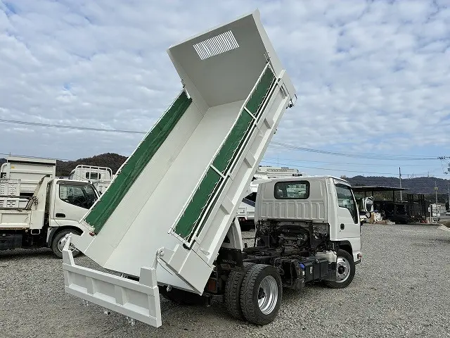 いすゞ エルフ 2RG-NJR88AD(2WD)の写真8