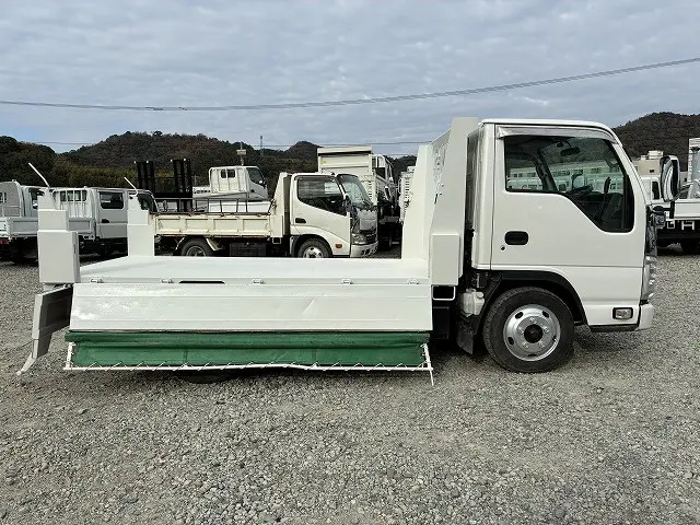 いすゞ エルフ 2RG-NJR88AD(2WD)の写真12