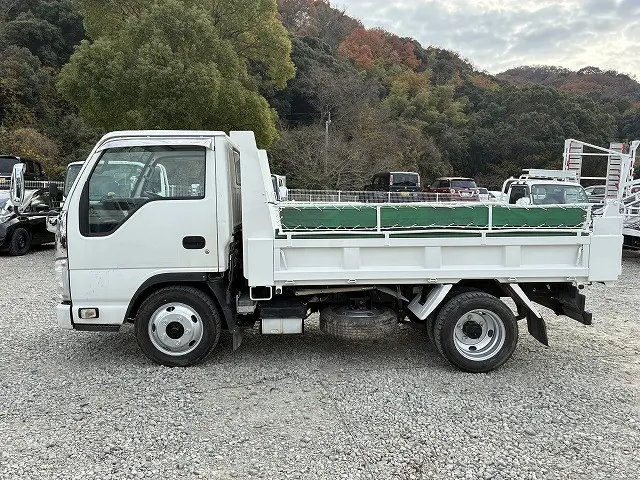 いすゞ エルフ 2RG-NJR88AD(2WD)の写真26