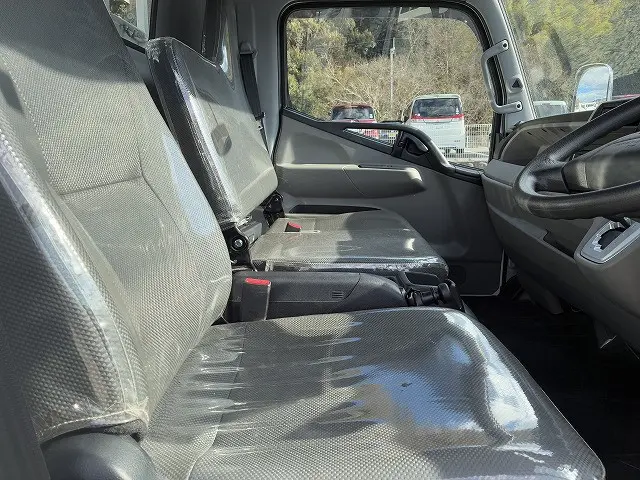 三菱 キャンター 2RG-FEB50の写真35