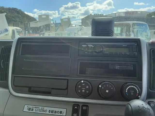 三菱 キャンター 2RG-FEB50の写真38