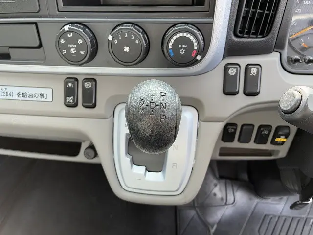 三菱 キャンター 2RG-FEB50の写真39