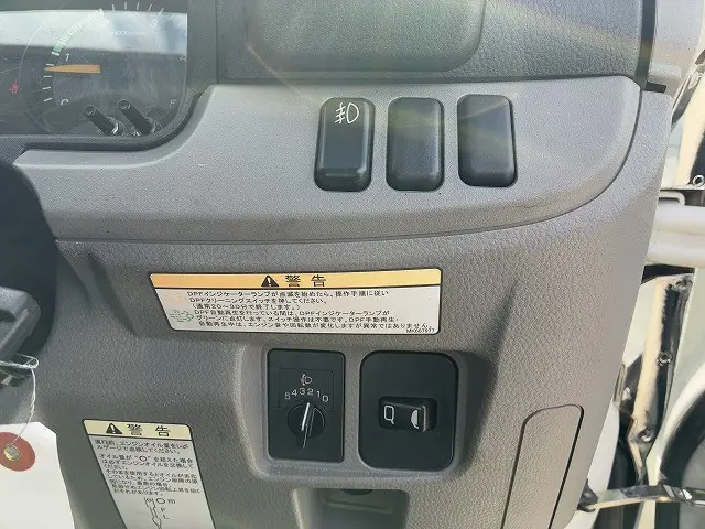 三菱 キャンター 2RG-FEB50の写真42