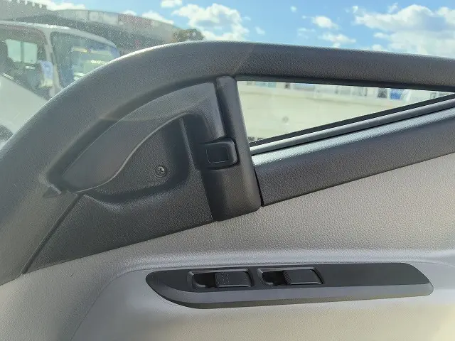 三菱 キャンター 2RG-FEB50の写真44