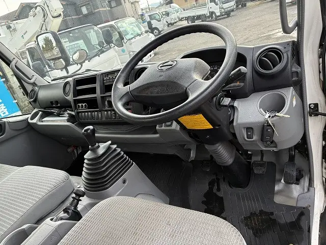 日野 デュトロ TKG-XZU720M(2WD)の写真28