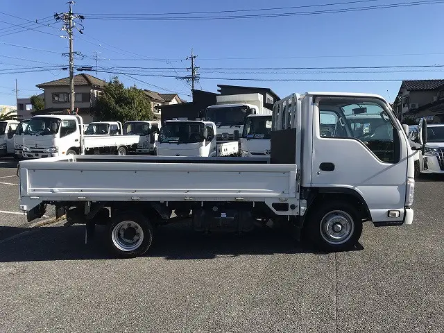 いすゞ エルフ TRG-NHR85A(2WD)の写真8