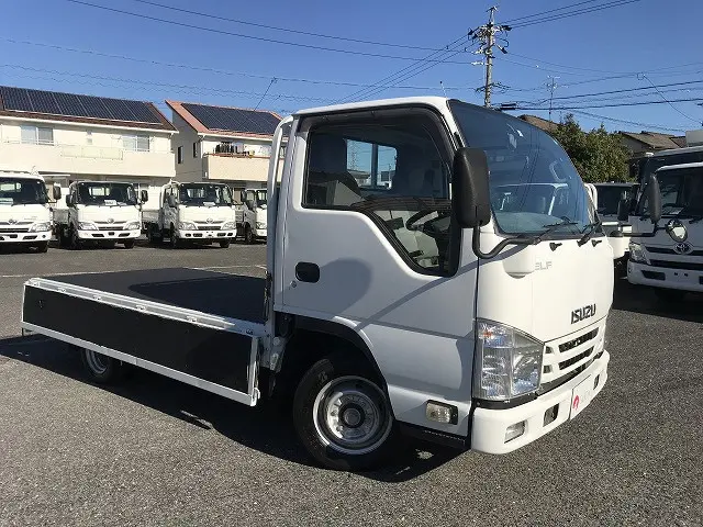 いすゞ エルフ TRG-NHR85A(2WD)の写真10