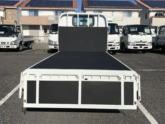 いすゞ エルフ TRG-NHR85A(2WD)の写真12