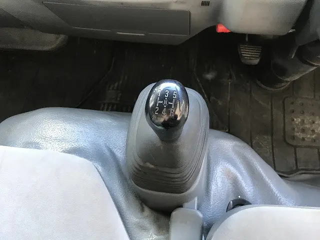 いすゞ エルフ TRG-NHR85A(2WD)の写真26