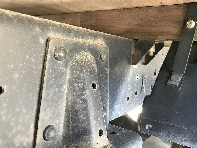 いすゞ エルフ TRG-NHR85A(2WD)の写真34