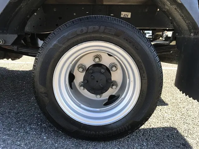 いすゞ エルフ TRG-NHR85A(2WD)の写真40