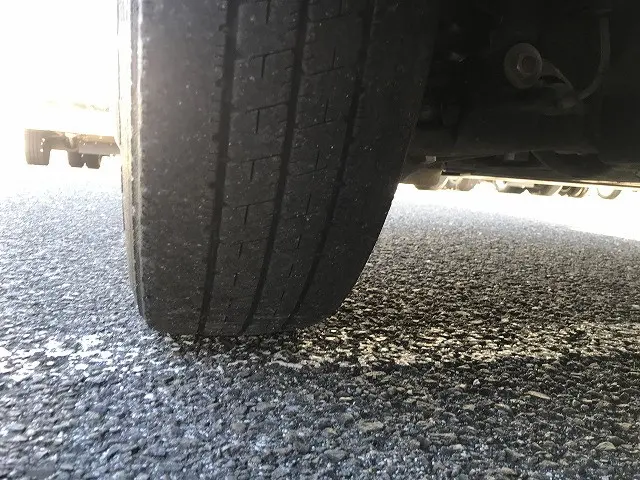 いすゞ エルフ TRG-NHR85A(2WD)の写真46