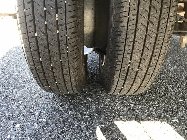 いすゞ エルフ TRG-NHR85A(2WD)の写真47