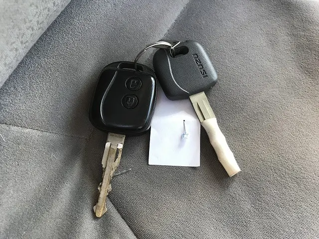 いすゞ エルフ TRG-NHR85A(2WD)の写真49