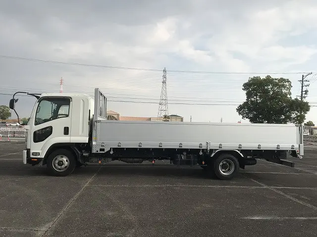 いすゞ フォワード TKG-FRR90S2(2WD)の写真7