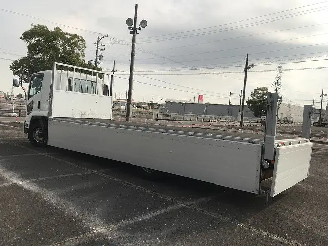 いすゞ フォワード TKG-FRR90S2(2WD)の写真11