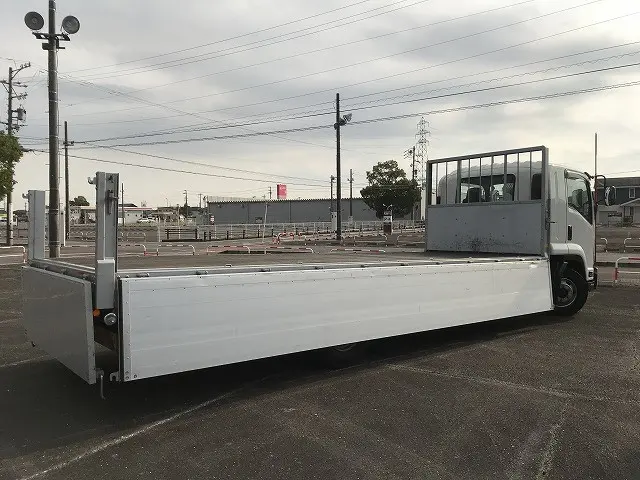 いすゞ フォワード TKG-FRR90S2(2WD)の写真13