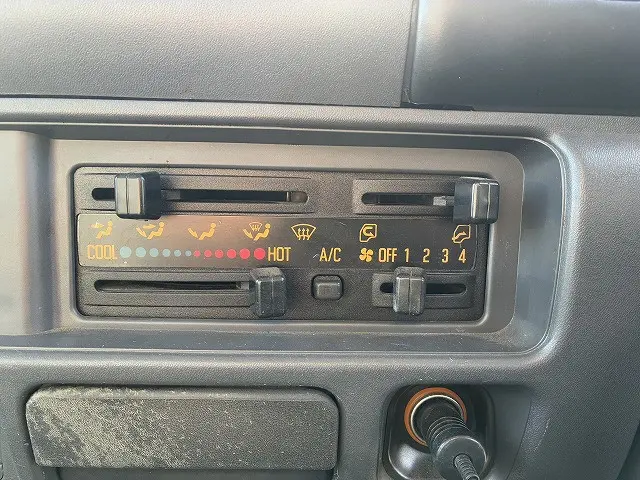 いすゞ エルフ PB-NPR81ARの写真35