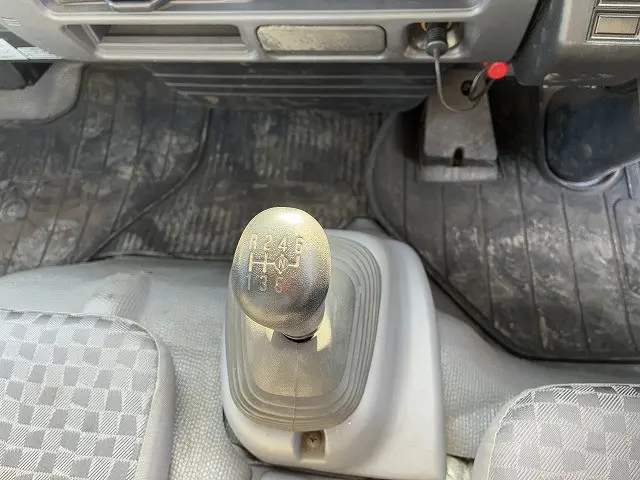 いすゞ エルフ PB-NPR81ARの写真36