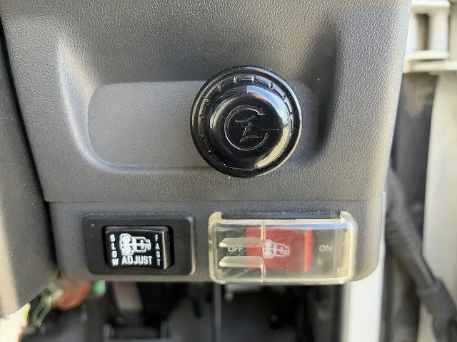 いすゞ エルフ PB-NPR81ARの写真38