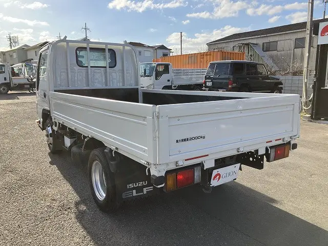いすゞ エルフ 2RG-NJR88A(2WD)の写真6