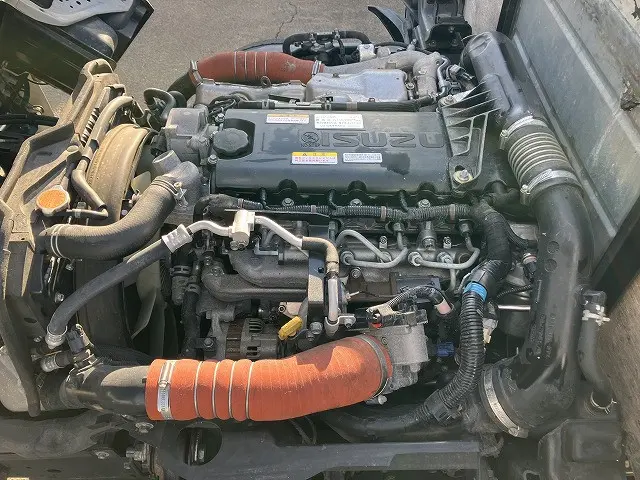 いすゞ エルフ 2RG-NJR88A(2WD)の写真16