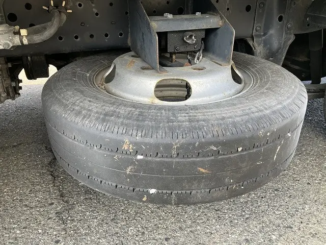 いすゞ エルフ 2RG-NJR88A(2WD)の写真31