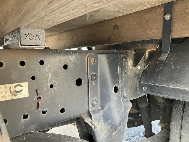 いすゞ エルフ 2RG-NJR88A(2WD)の写真32