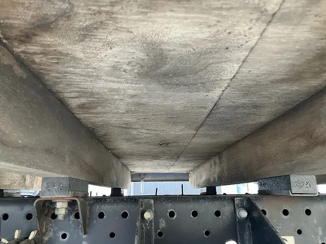 いすゞ エルフ 2RG-NJR88A(2WD)の写真33