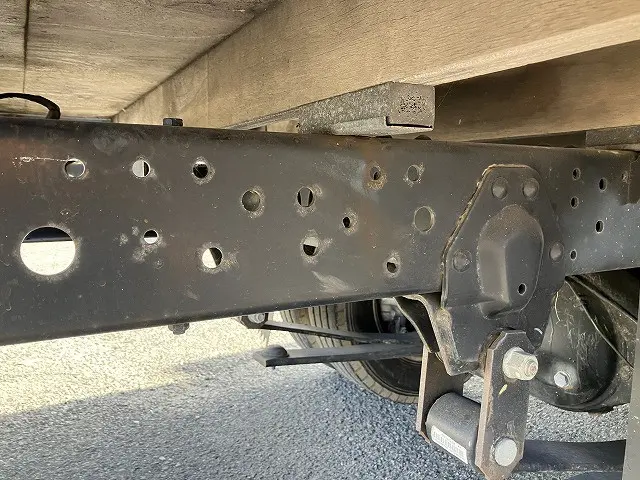 いすゞ エルフ 2RG-NJR88A(2WD)の写真34