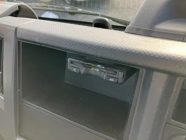 いすゞ エルフ 2RG-NJR88A(2WD)の写真40