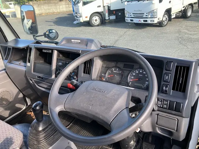 いすゞ エルフ 2RG-NJR88A(2WD)の写真48