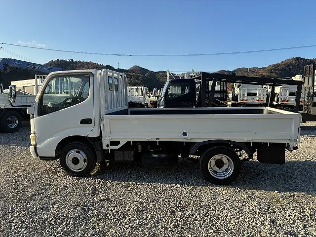 トヨタ ダイナ KK-XZU302(2WD)の写真4