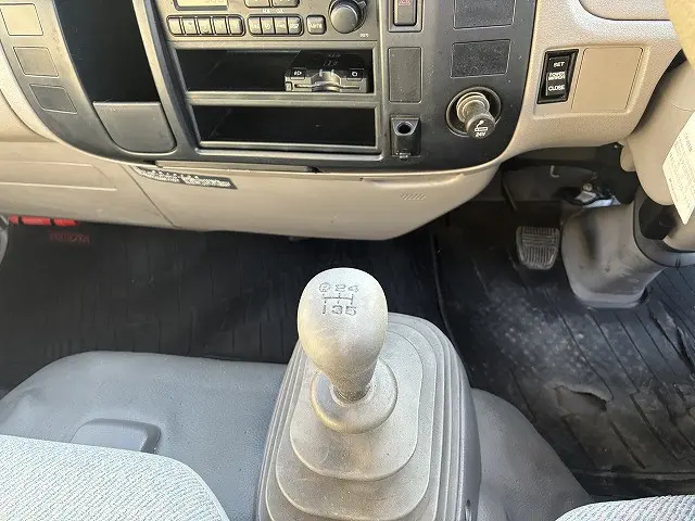 トヨタ ダイナ KK-XZU302(2WD)の写真31