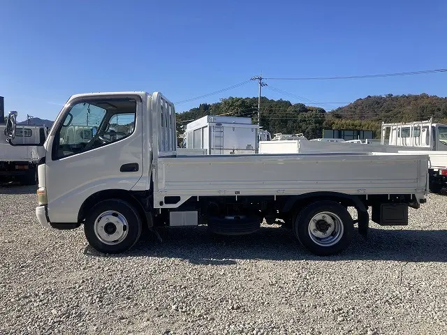 トヨタ ダイナ BDG-XZU504(2WD)の写真4