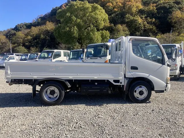 トヨタ ダイナ BDG-XZU504(2WD)の写真5