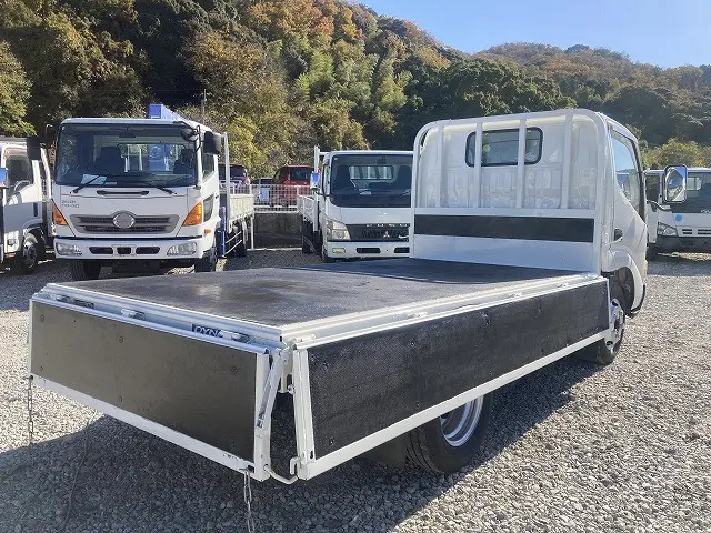 トヨタ ダイナ BDG-XZU504(2WD)の写真15
